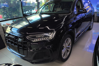 奥迪Q7 2021款 55 TFSI quattro S line运动型