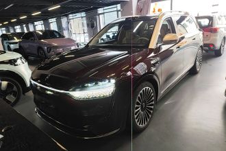 鸿蒙智行 问界M9 2025款 增程 Ultra版 52kWh 6座版 (192线激光雷达）