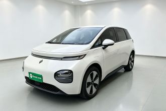 宝骏云朵 2023款 460 Plus 运营专属版