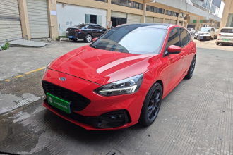 福特 福克斯 2020款 两厢 EcoBoost 180 自动ST Line