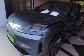 领克08 EM-P 2025款 220km 四驱性能Halo