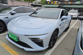 哪吒汽车 哪吒S 2022款 增程版 1160km 后驱小版