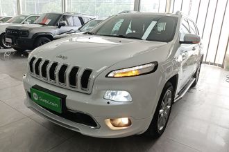 Jeep 自由光 2017款 2.4L 专业智能版