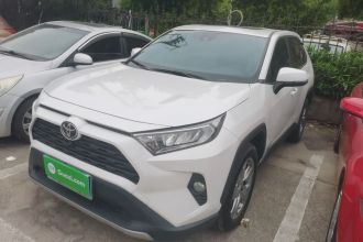 丰田 RAV4荣放 2022款 2.0L CVT两驱风尚版