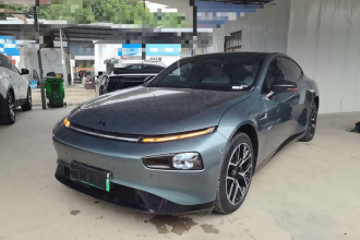 小鹏P7 2023款 P7i 610 鹏翼性能版