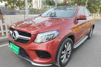 奔驰GLE轿跑 2018款 GLE 400 4MATIC 轿跑SUV