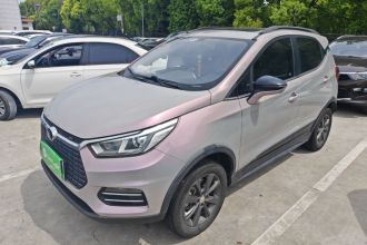 比亚迪 元新能源 2018款 EV360 智联炫酷型