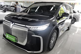 岚图汽车 岚图梦想家 2025款 PHEV 四驱卓越鲲鹏版