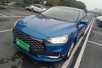 福特 福克斯 2021款 三厢 EcoBoost 180 自动锋潮型