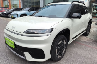 现代 EO 羿欧 2025款 两驱TECH版 64.2kWh