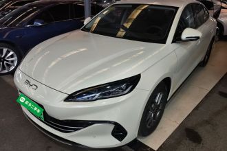 比亚迪 海豹06新能源 2026款 DM-i 超享版 128KM豪华版