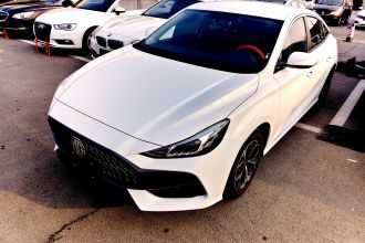 名爵 MG5 2023款 180DVVT 手动风尚版