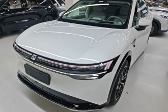 极氪7X 2025款 75kWh 后驱智驾版