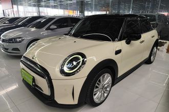 MINI 2022款 改款 1.5T COOPER 经典派 五门版