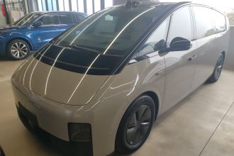 理想汽车 理想MEGA 2024款 Ultra