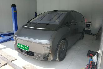 理想汽车 理想MEGA 2025款 Home 家庭特别版