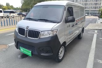 金杯 小海狮X30 2023款 1.5L 超享型厢货2/5座无空调版SWC15M