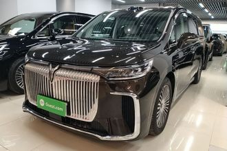 岚图汽车 岚图梦想家 2025款 PHEV 四驱旗舰乾崑版