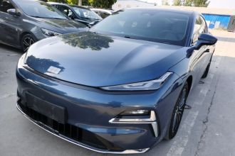 吉利银河 银河星耀8 2025款 130km EM-i 尊享版