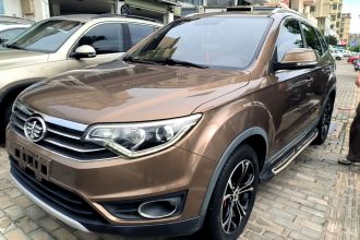 一汽 森雅R7 2017款 1.6L 自动豪华型