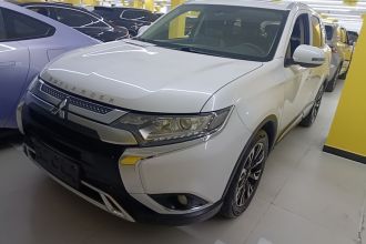 三菱 欧蓝德 2019款 2.0L 两驱畅享版 5座 国VI