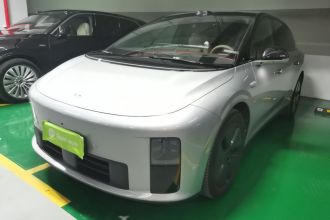 理想汽车 理想i6 2025款 两驱标准版