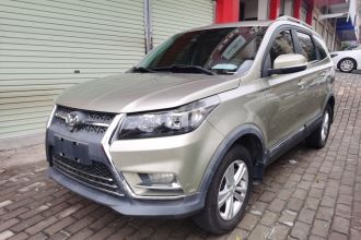 北汽幻速S3 2016款 S3L 1.5L 手动尊贵型