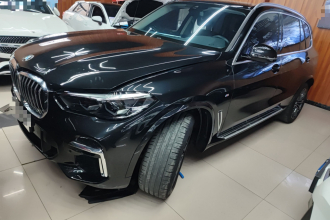 宝马X5 2022款 改款 xDrive 30Li M运动套装