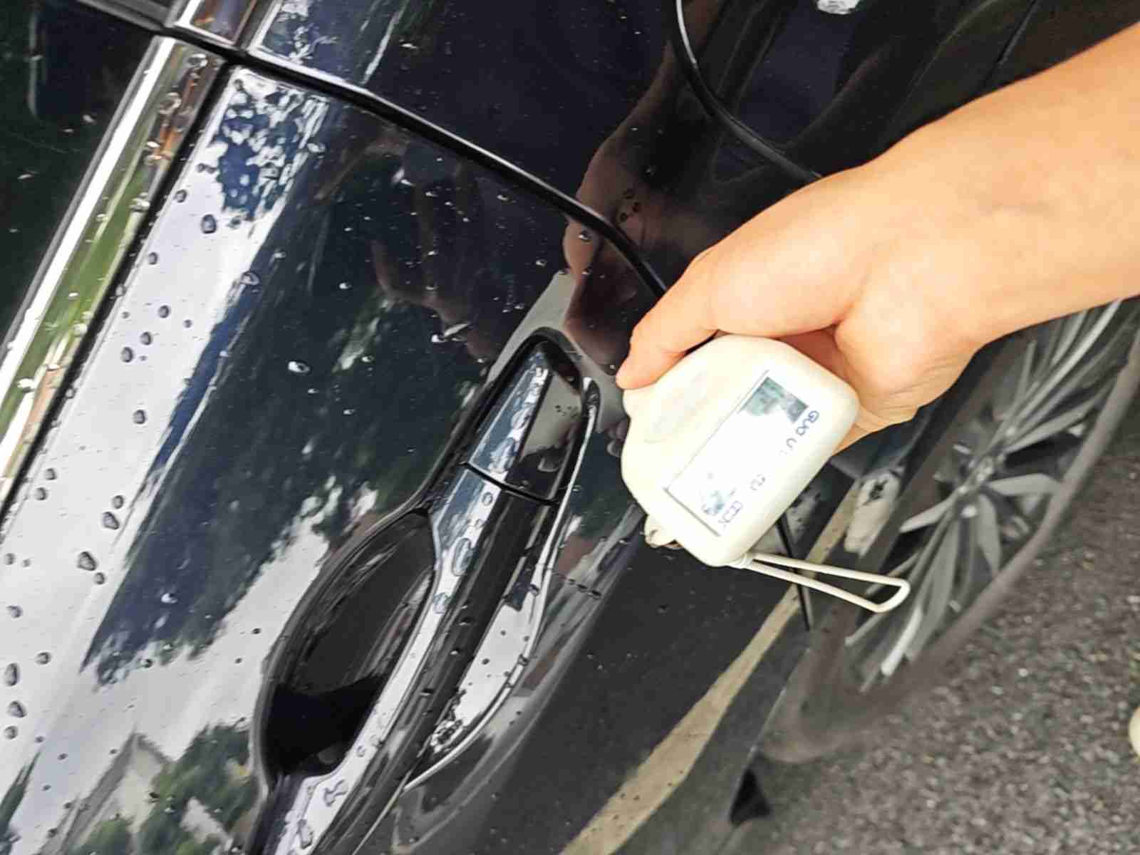 左侧后门漆面情况实拍