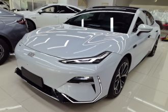 吉利银河 银河E8 2025款 700km 远航智驾版
