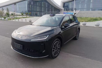 鸿蒙智行 尚界H5 2025款 纯电 Max 长续航