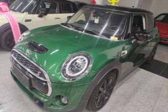 MINI 2021款 2.0T COOPER S 经典派