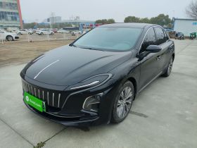 红旗E-QM5 2022款 431km 充电乐享版