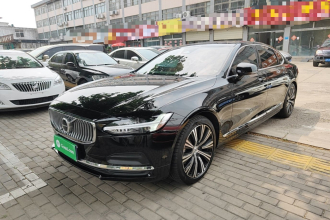 沃尔沃S90 2024款 B5 智远豪华版