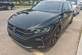 大众 帕萨特 2024款 380TSI 星空豪华版