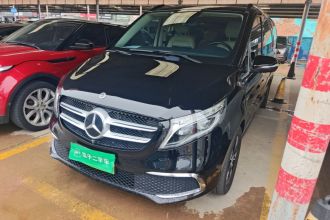 奔驰V级 2021款 V 260 L 长轴距尊贵版