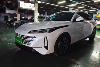 长安 逸动 2024款 1.5T GDI自动 尊贵型