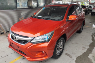 比亚迪 宋 2016款 盖世版 1.5TI 手动精英型