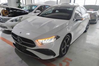 奔驰A级 2024款 改款 A 200 L 时尚型