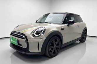 MINI 2023款 改款 1.5T COOPER 艺术家