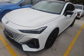 长安UNI-V 2022款 1.5T 尊贵型