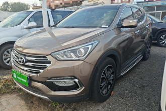 现代 胜达 2017款 2.0T 自动四驱智能型 7座