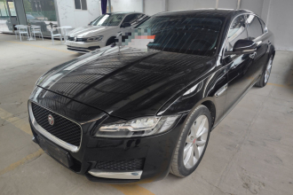 捷豹XFL 2019款 XFL 2.0T 250PS 两驱豪华版