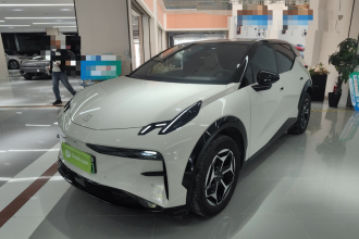 极氪X 2025款 五座后驱版