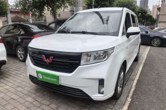 五菱汽车 五菱宏光PLUS 2020款 1.5L 手动舒适型 7座