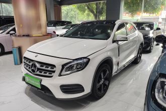 奔驰GLA 2019款 GLA 200 时尚型