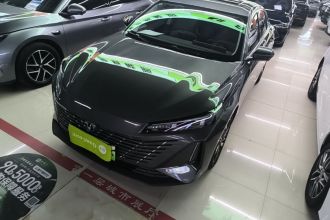 长安 逸动PHEV 2025款 智慧新蓝鲸 145KM 战舰版