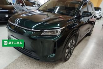 蓝电E5 PLUS 2025款 120km 标准旅行定制版 7座