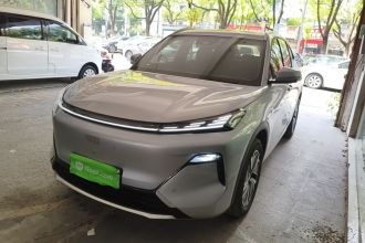 吉利银河 银河星舰7 EM-i 2025款 55km 探索版