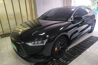 比亚迪 汉 2024款 DM-i 荣耀版 121KM 尊贵型